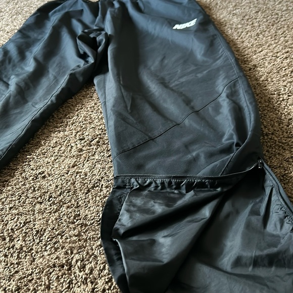 Training pants - Picture 2 of 3